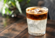 El espresso con tónica: la bebida rara que divide aguas y está llegando a Bolivia cafe con tonica